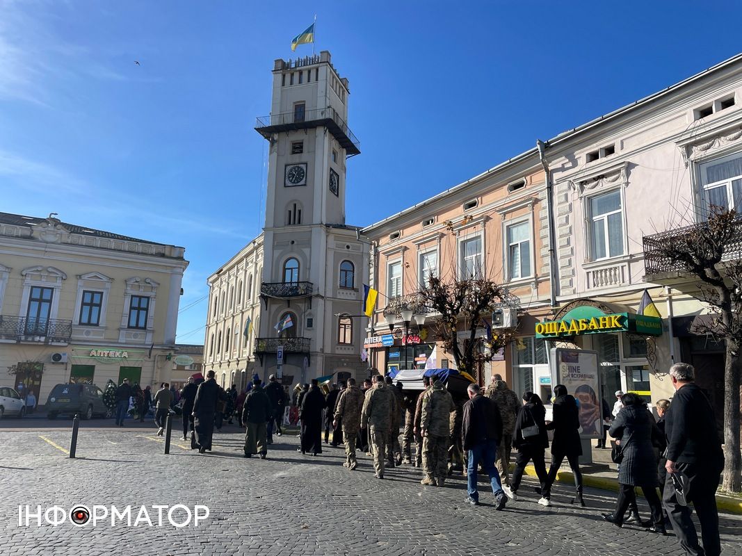 У Коломиї попрощалися із загиблим Героєм Володимиром Гринкевичем 8