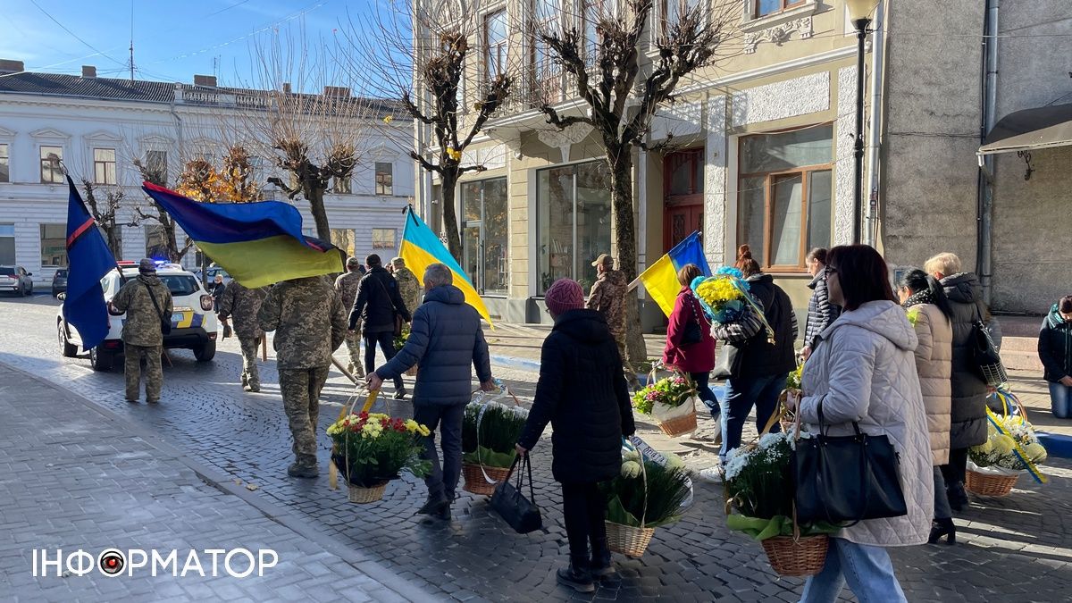 У Коломиї попрощалися із загиблим Героєм Володимиром Гринкевичем 5