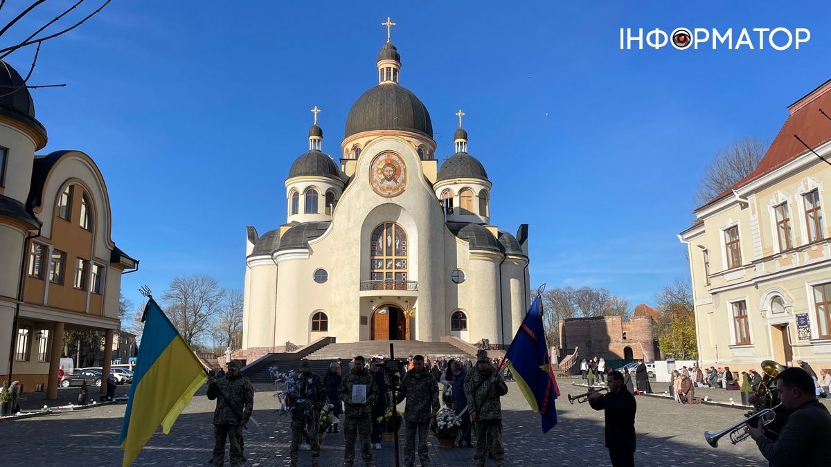 У Коломиї попрощалися із загиблим Героєм Володимиром Гринкевичем 1