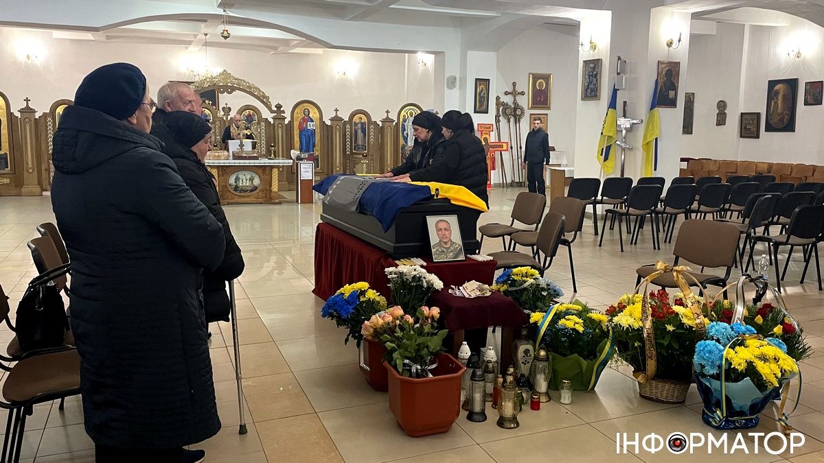 У Коломиї попрощалися із загиблим Героєм Володимиром Гринкевичем 3