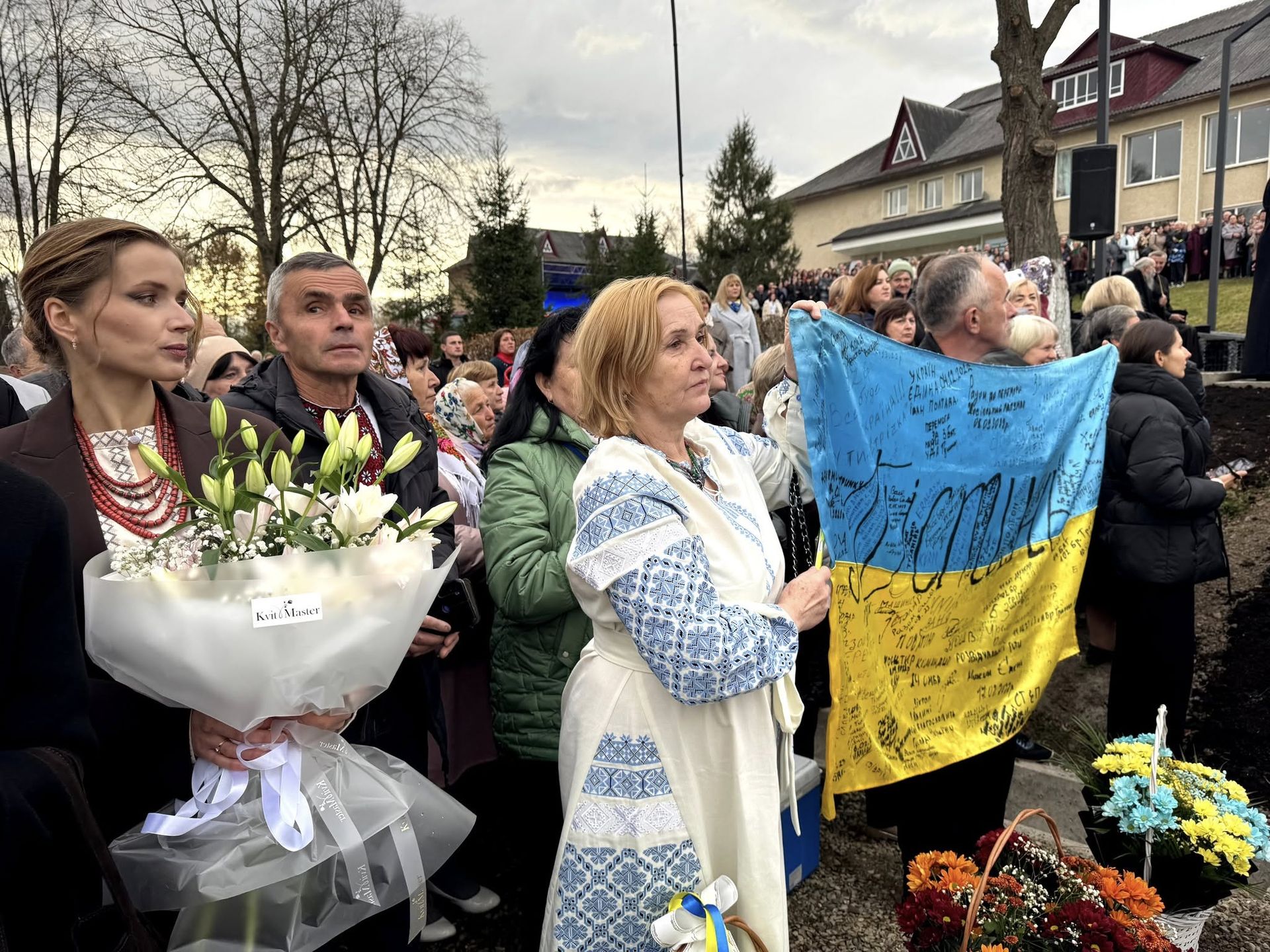 На Косівщині відкрили пам’ятник Святійшому Патріарху Володимиру Романюку 9