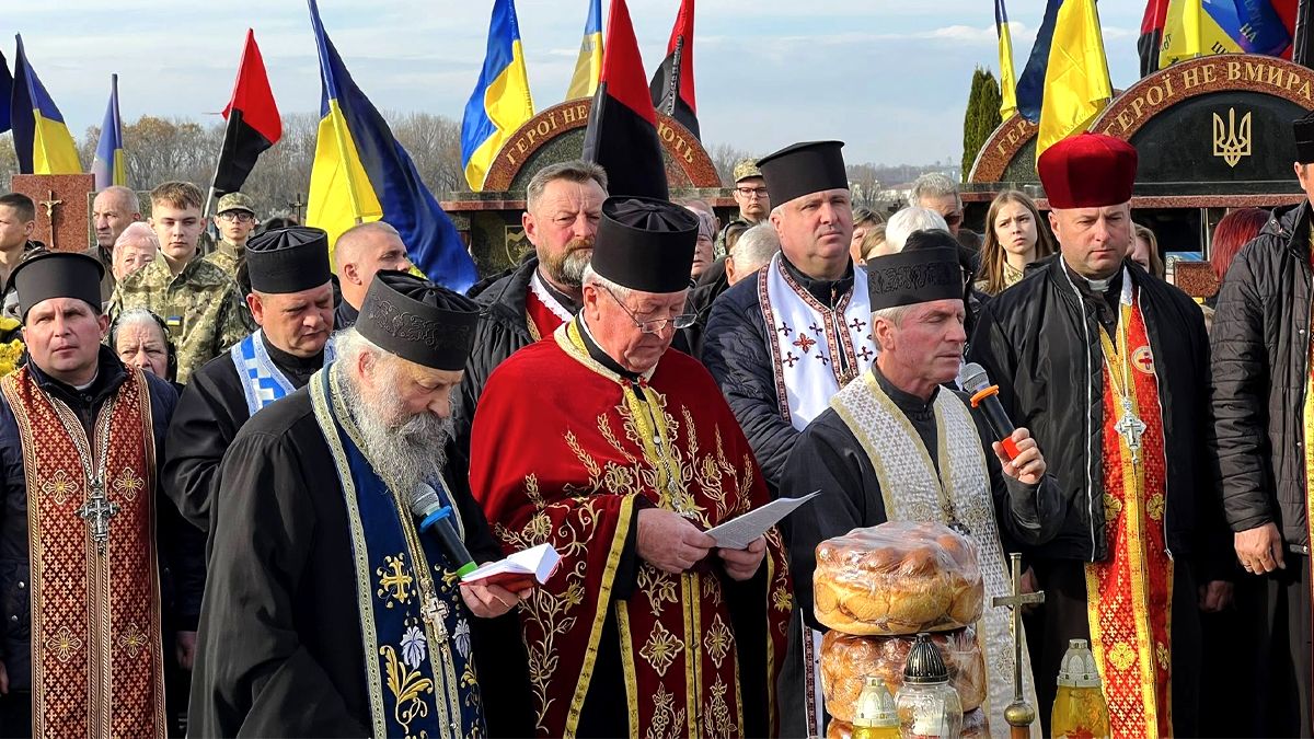 У Городенці під час освячення Ротонди Матері Божої посмертно нагородили 13 загиблих Героїв 2