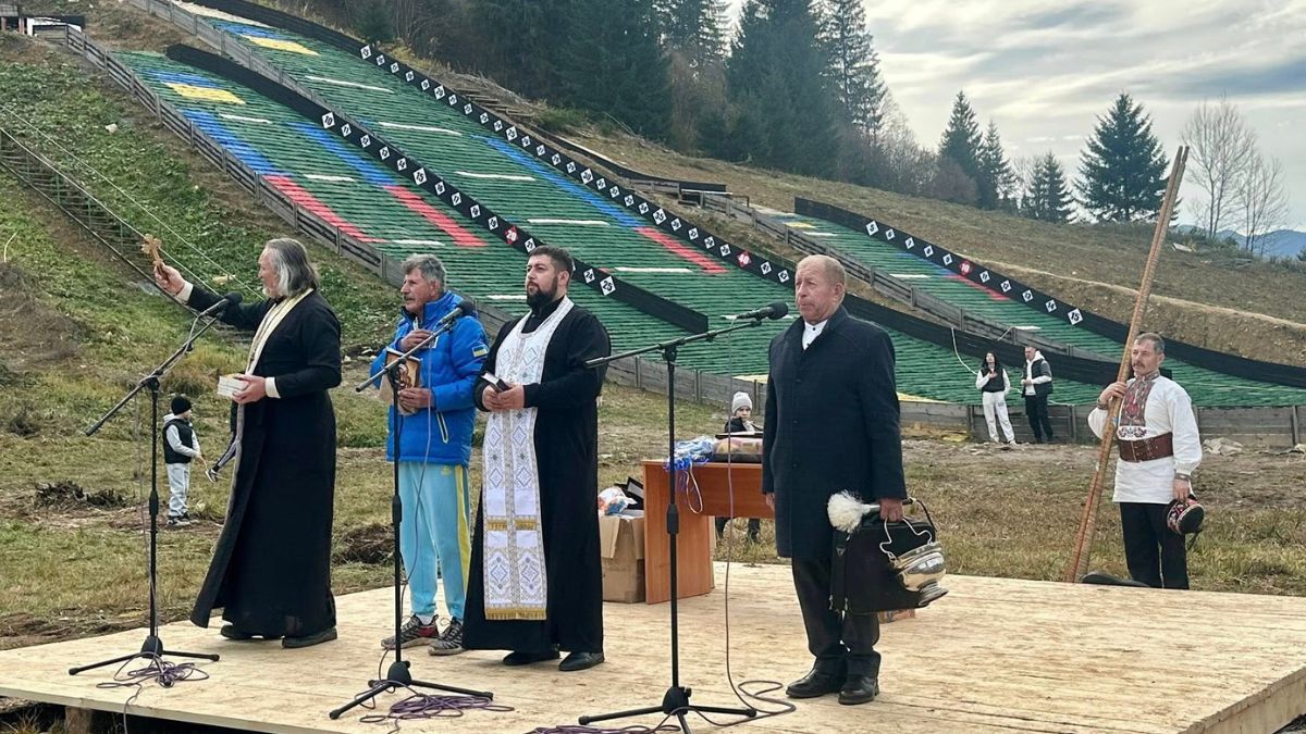 У Верховині відкрили оновлений комплекс трамплінів на спортивній базі «Черемош» 1