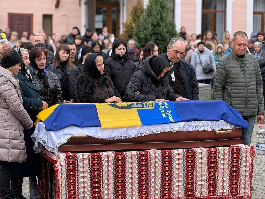 В Отинії зустріли скорботний кортеж воїна Миколи Жураківського 4