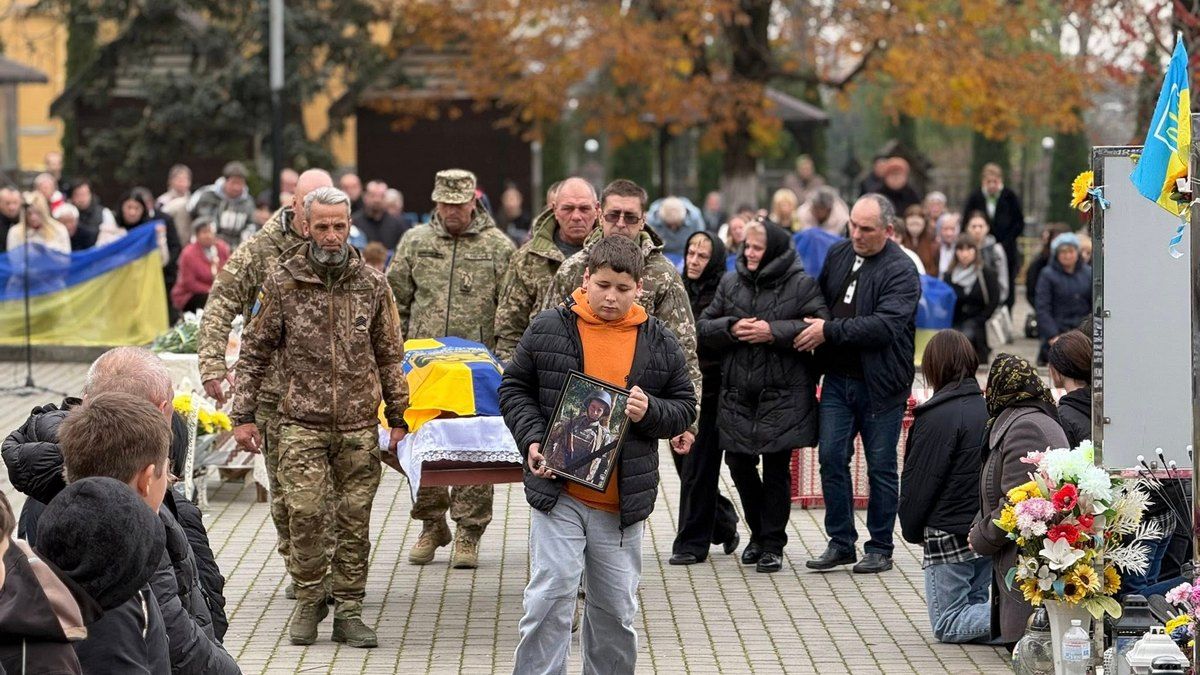 герої з отинійщини