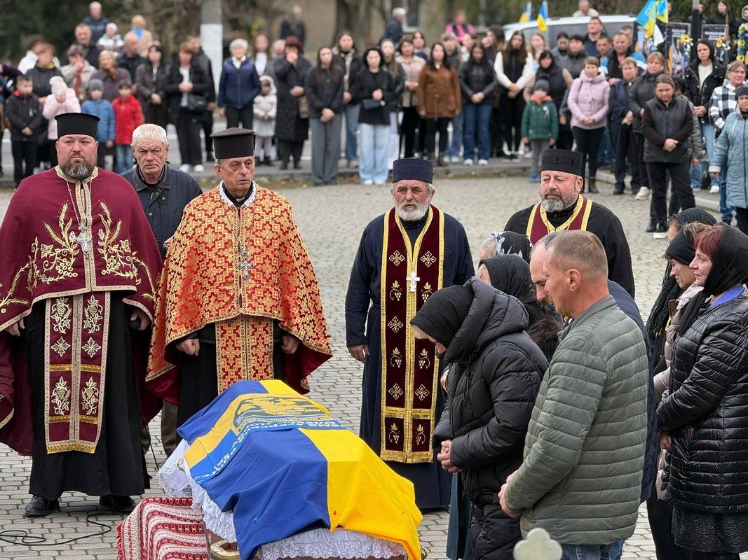 В Отинії зустріли скорботний кортеж воїна Миколи Жураківського 3