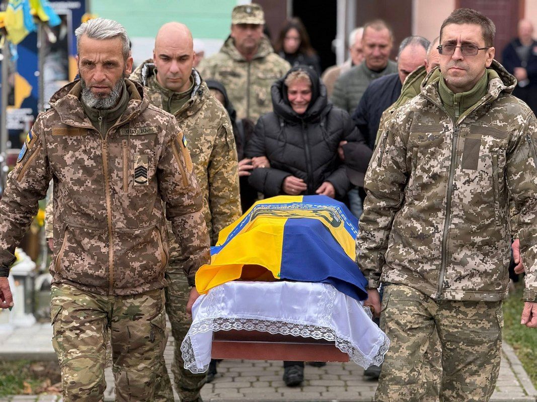 В Отинії зустріли скорботний кортеж воїна Миколи Жураківського 6