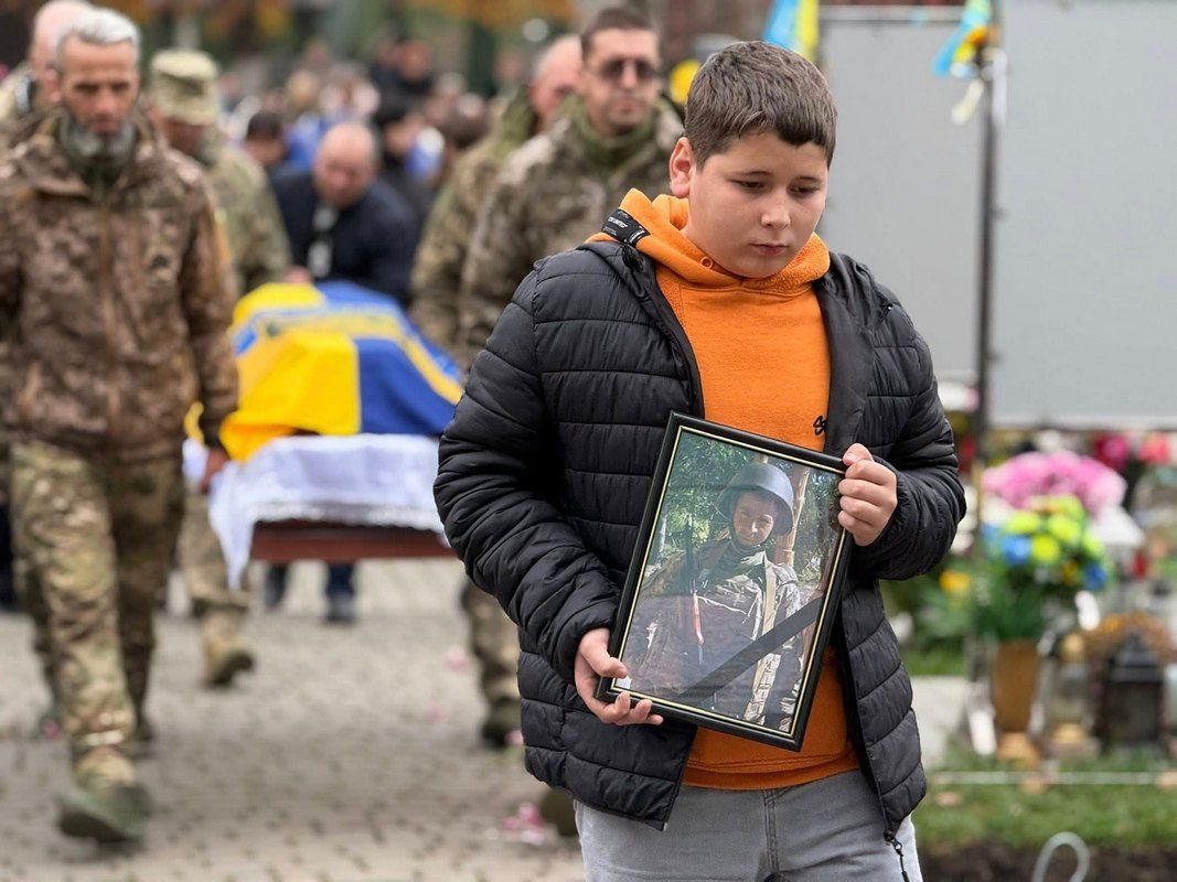 В Отинії зустріли скорботний кортеж воїна Миколи Жураківського 1