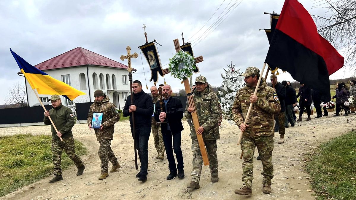 У Мишині на вічний спочинок провели Михайла Кавацюка 3