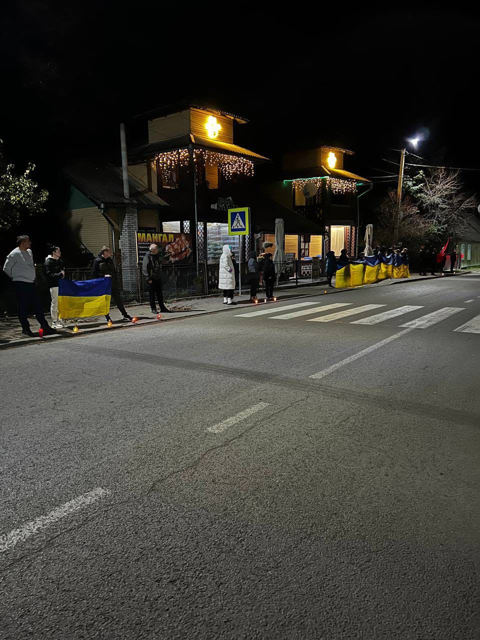 У Ворохті зустріли скорботний кортеж померлого воїна Марʼяна Басараби 1