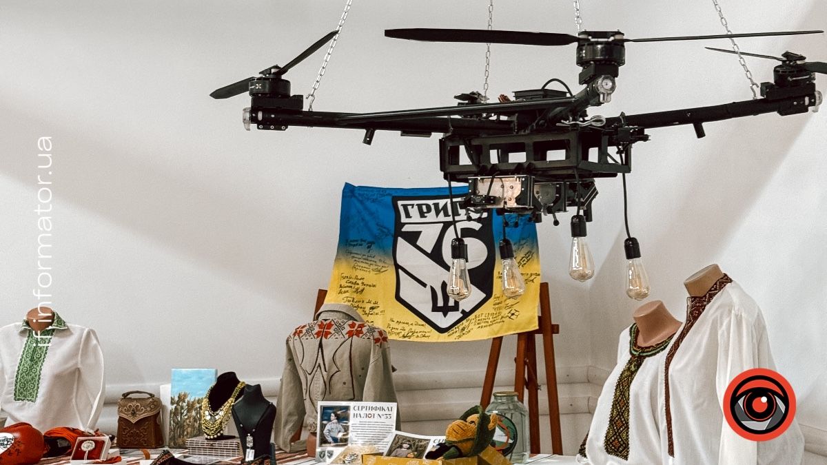 У Надвірній на благодійному аукціоні зібрали понад 400 тисяч гривень для ЗСУ 1