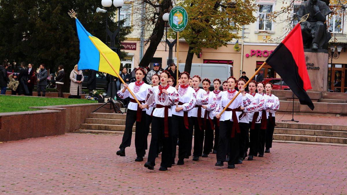 Конкурс патріотичної та стройової пісні пройшов у Коломиї. Хто переміг? 16