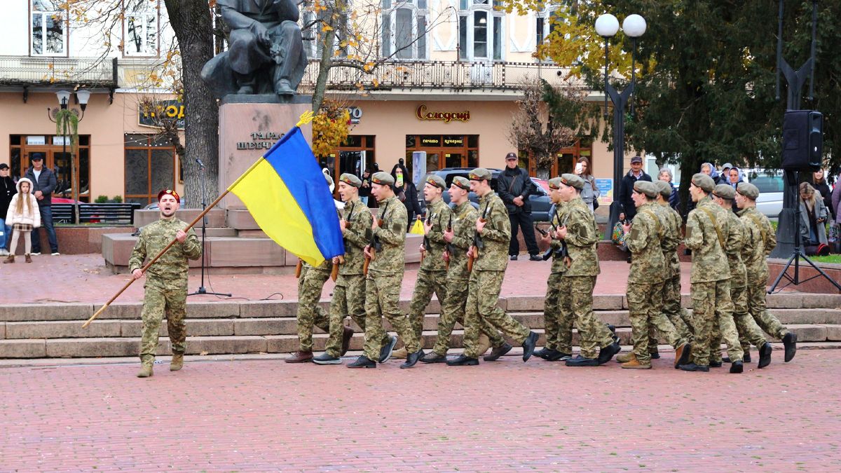 Конкурс патріотичної та стройової пісні пройшов у Коломиї. Хто переміг? 15
