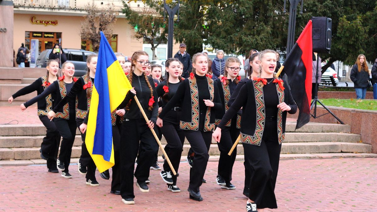 Конкурс патріотичної та стройової пісні пройшов у Коломиї. Хто переміг? 13