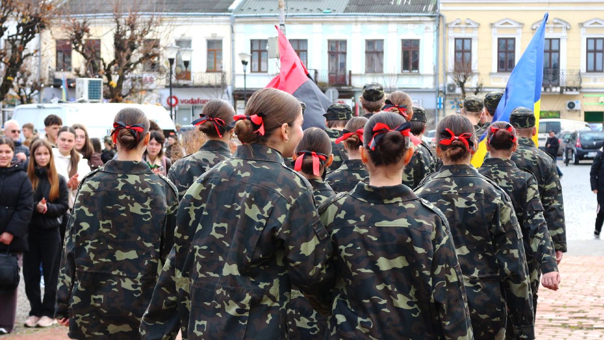 Конкурс патріотичної та стройової пісні пройшов у Коломиї. Хто переміг? 11