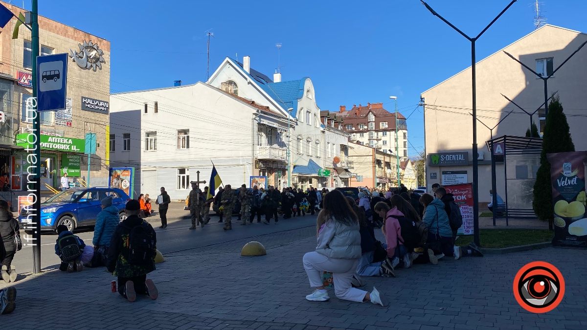 У Надвірні попрощались з полеглим Героєм Михайлом Пошивайлом 1