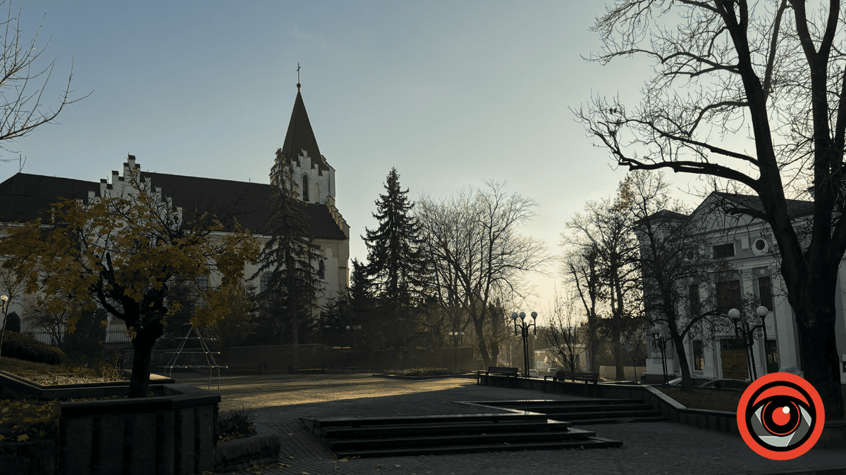 Калуш - місто, що поєднує історію, індустрію та затишок старих вулиць. Фоторепортаж