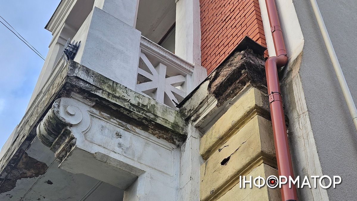 п Будинок зі шпилем на стометрівці: за скільки влада продає з молотка цінну нерухомість громади 2