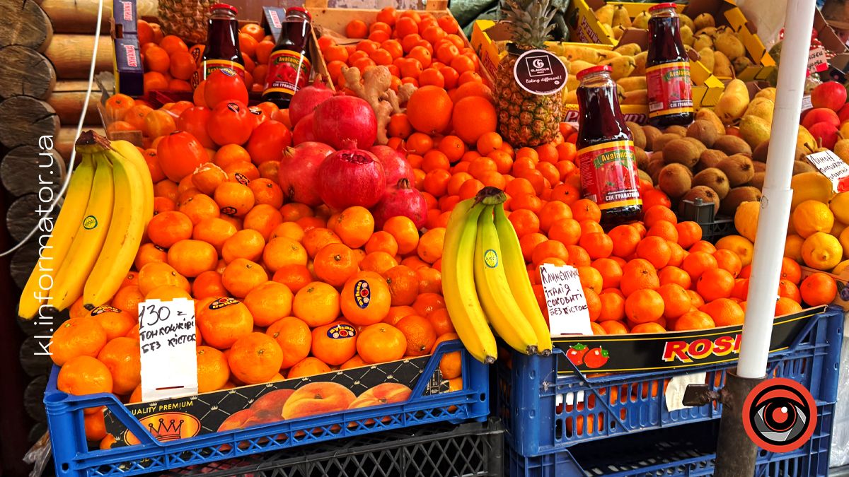 Скільки коштують мандарини, апельсини та інші цитрусові на ринку в Коломиї 2