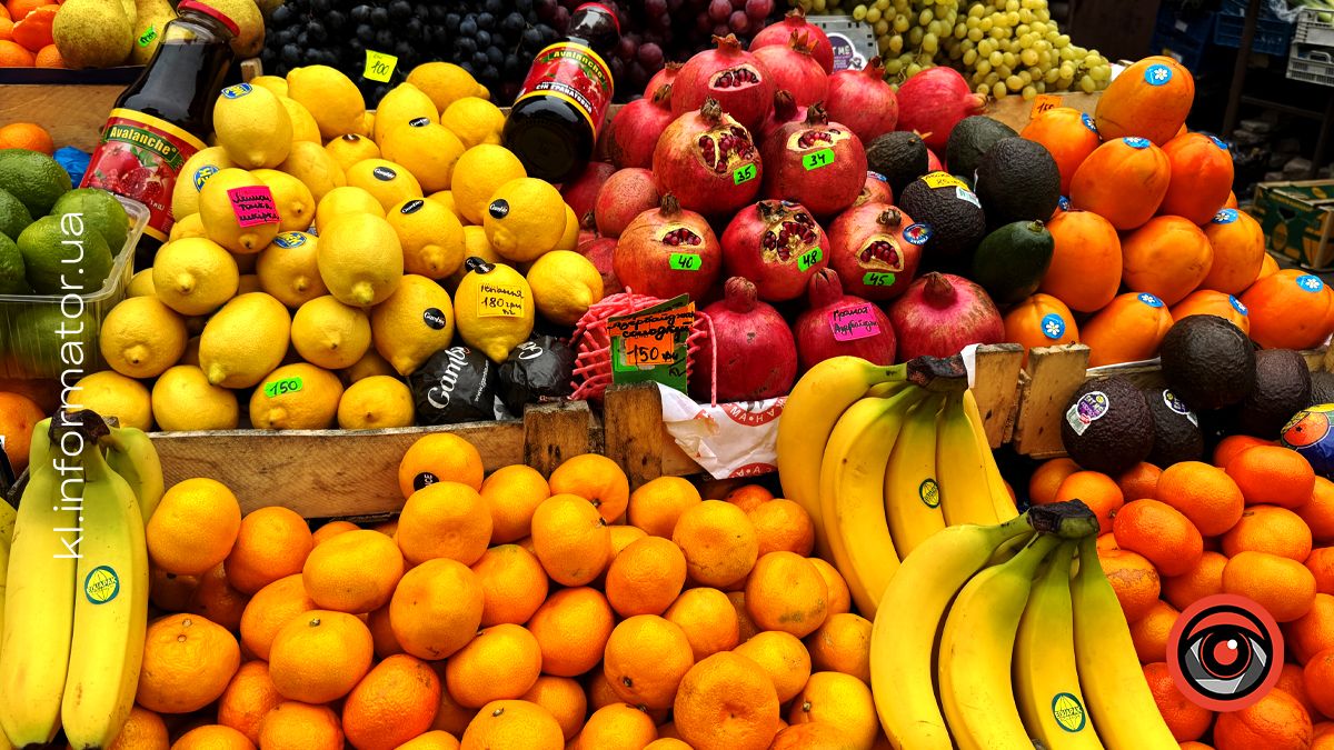 Скільки коштують мандарини, апельсини та інші цитрусові на ринку в Коломиї 1