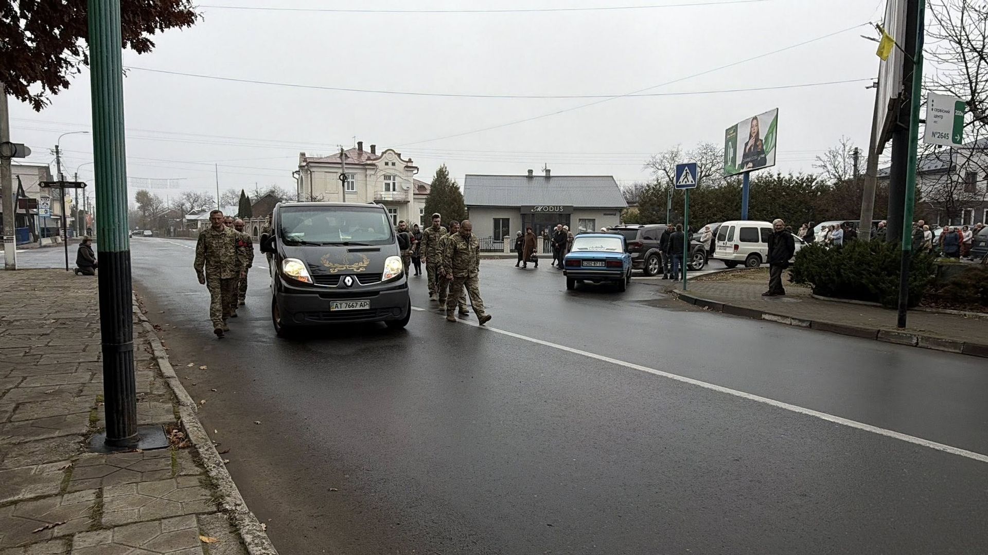 У Надвірній провели в останню дорогу загиблого воїна Владислава Четверікова 6