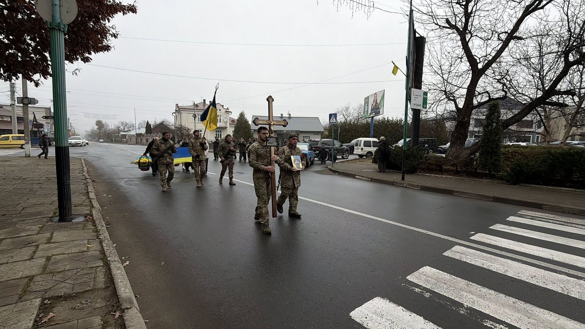 У Надвірній провели в останню дорогу загиблого воїна Владислава Четверікова 7