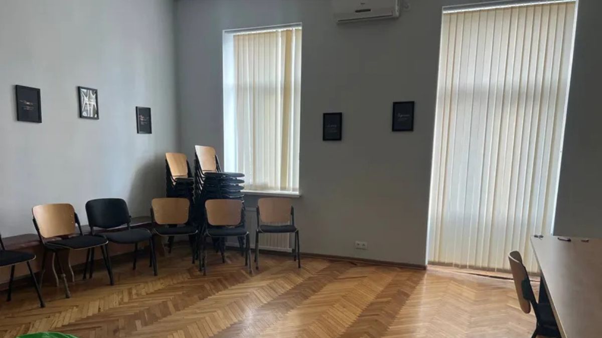 Історія будинку зі шпилем на коломийському корзо | Будівля на вул. Чорновла, 49 10