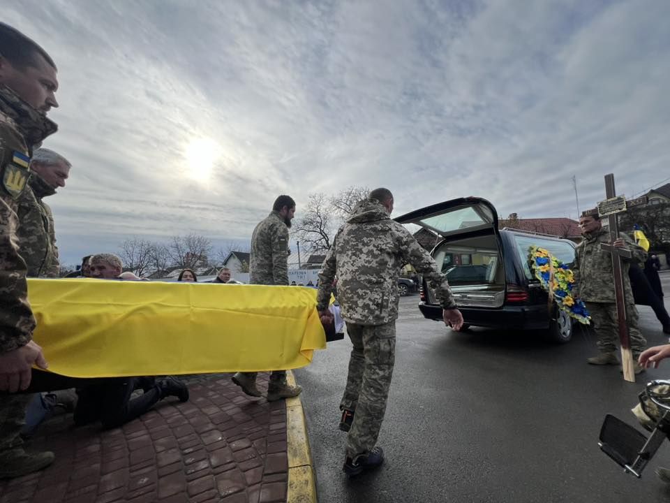 Городенківська громада зустріла полеглого захисника Романа Самарагу 7