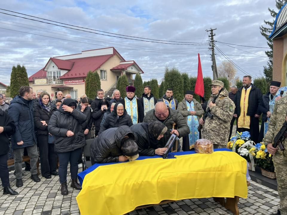 Городенківська громада зустріла полеглого захисника Романа Самарагу 4