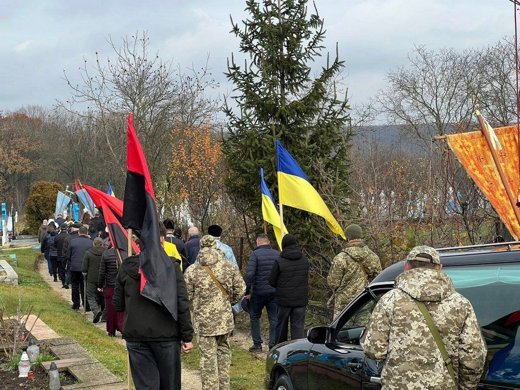 В Городенківській громаді попрощалися із захисником Романом Сарамагою 8