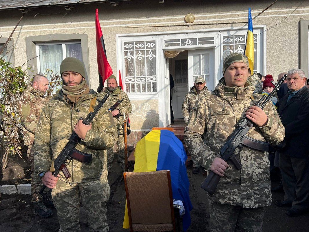 В Городенківській громаді попрощалися із захисником Романом Сарамагою 2