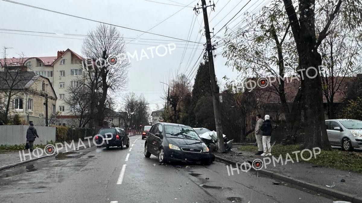 Небезпечний обгін: деталі ДТП на вул. Петлюри в Коломиї
