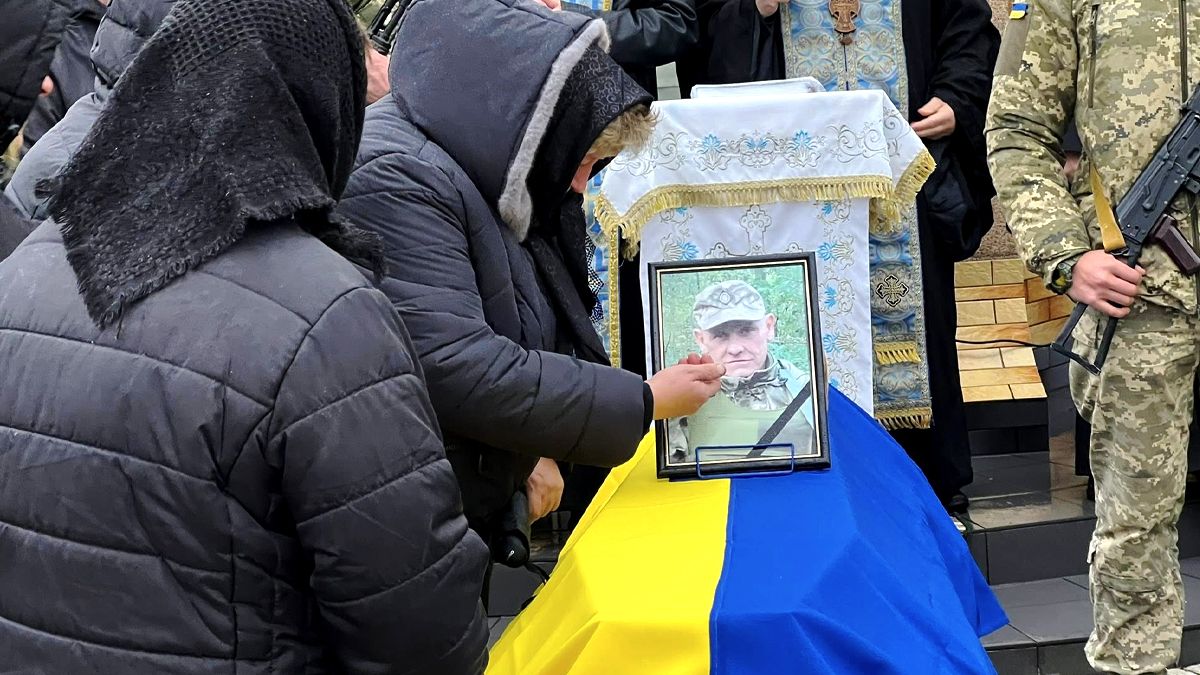 На вічний спочинок до Городенки повернувся Сергій Висоцький 3