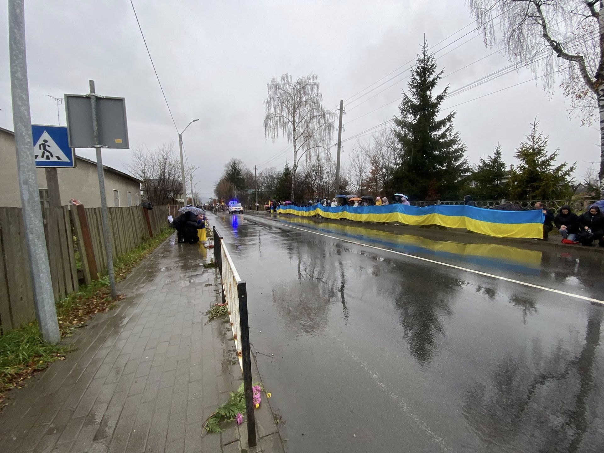 У Ланчинській громаді попрощались із загиблим захисником Володимиром Микитишиним 6