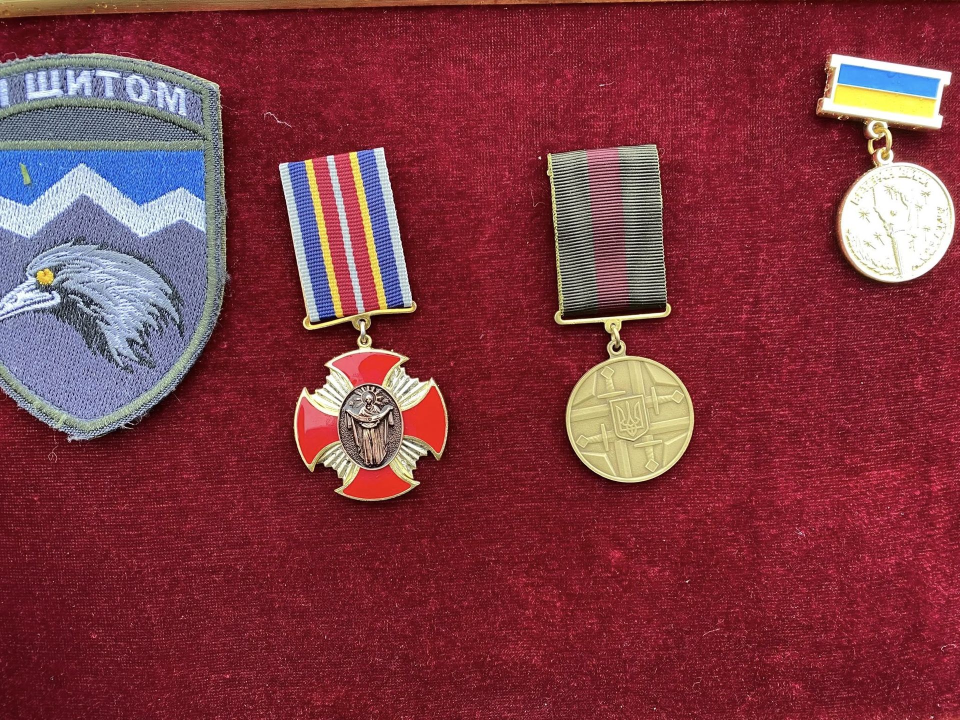 У Ланчинській громаді попрощались із загиблим захисником Володимиром Микитишиним 12