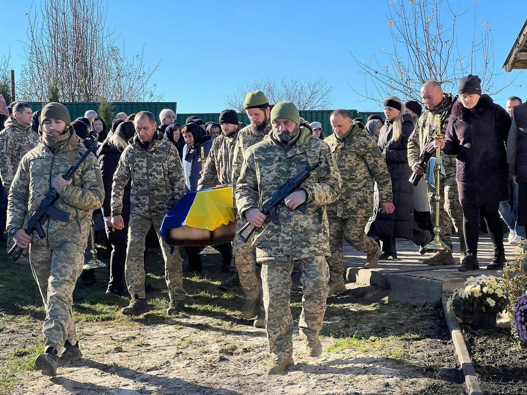 У Городенківській громаді провели в останню путь захисника Сергія Висоцького 4