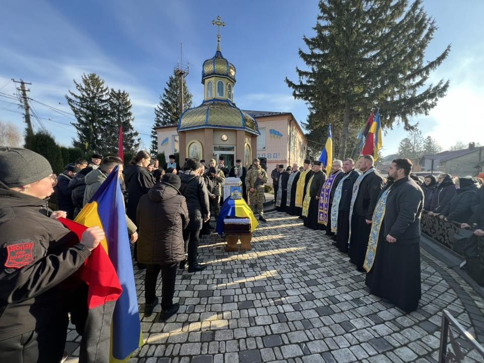 У Городенці зустріли скорботний кортеж Героя Степана Човганюка 6