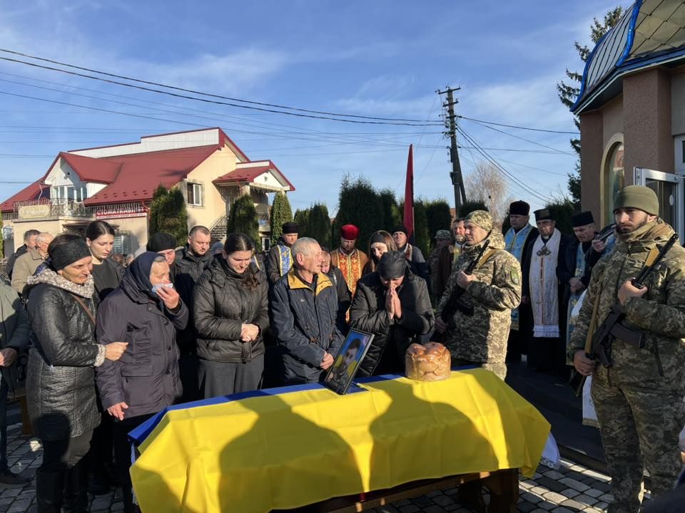 У Городенці зустріли скорботний кортеж Героя Степана Човганюка 3