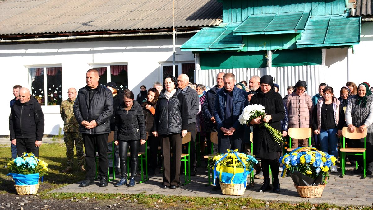 Меморіальну дошку загиблому Дмитру Ковалюку відкрили на Надвірнянщині 2