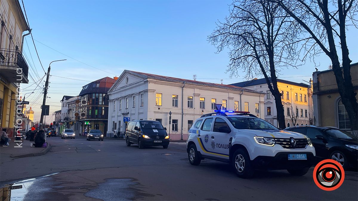 "На щиті" до Коломиї повернувся воїн Дмитро Герук 2