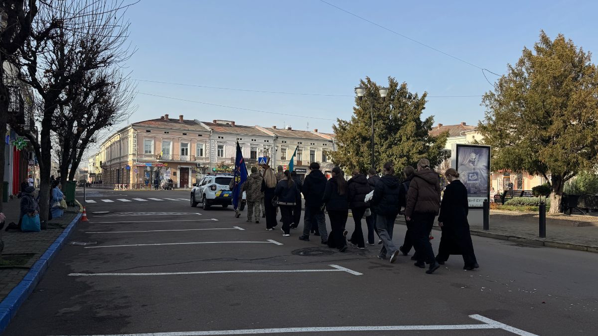 Коломия попрощалася з відважним воїном Дмитром Геруком 3