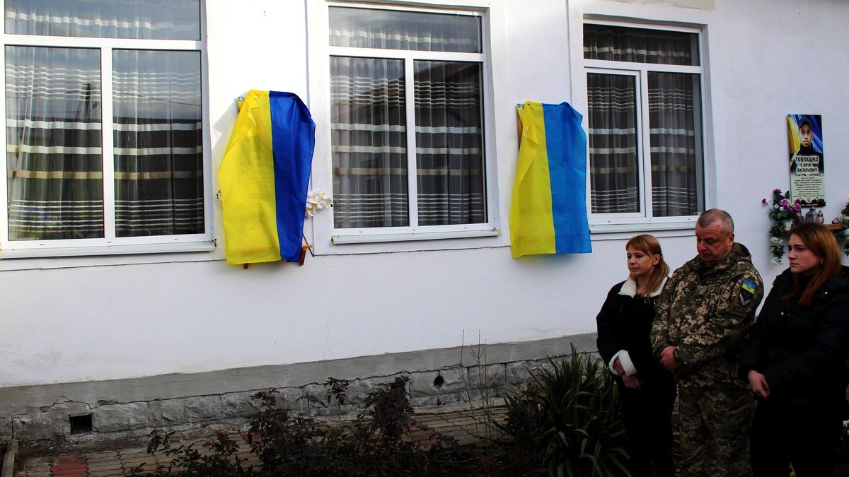 У Делятині відкрили меморіальні дошки трьом загиблим воїнам 2