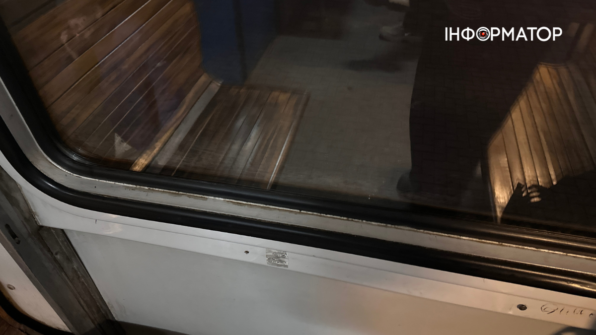 Розвалюється на ходу: як нині виглядає карпатська легенда — поїзд "Коломия — Рахів" 12