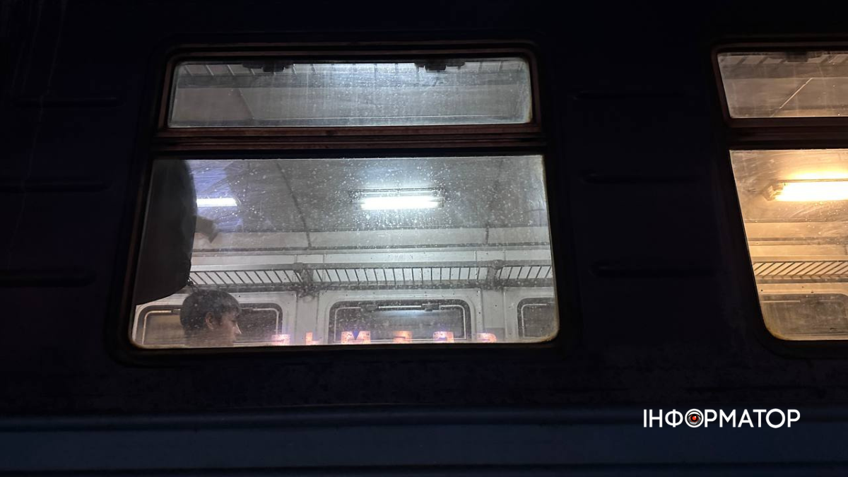 Розвалюється на ходу: як нині виглядає карпатська легенда — поїзд "Коломия — Рахів" 7