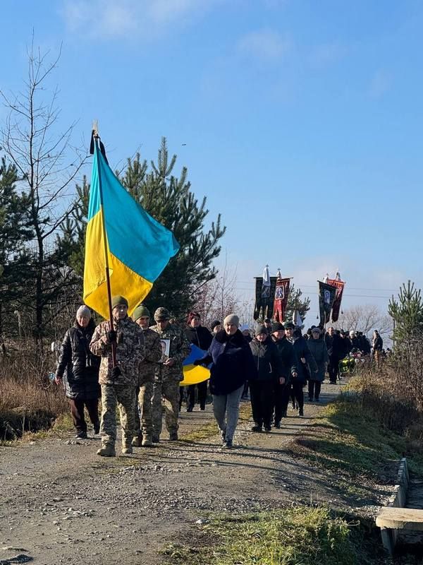 У Печеніжині попрощалися із загиблим на війні Юрієм Балинцем 10