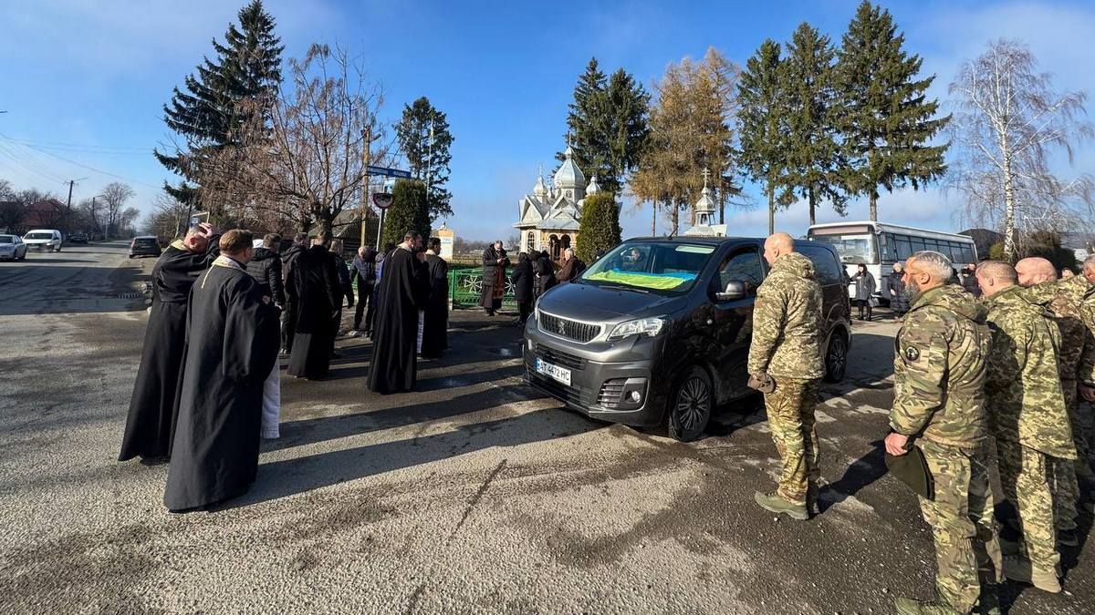 У Печеніжині попрощалися із загиблим на війні Юрієм Балинцем 8
