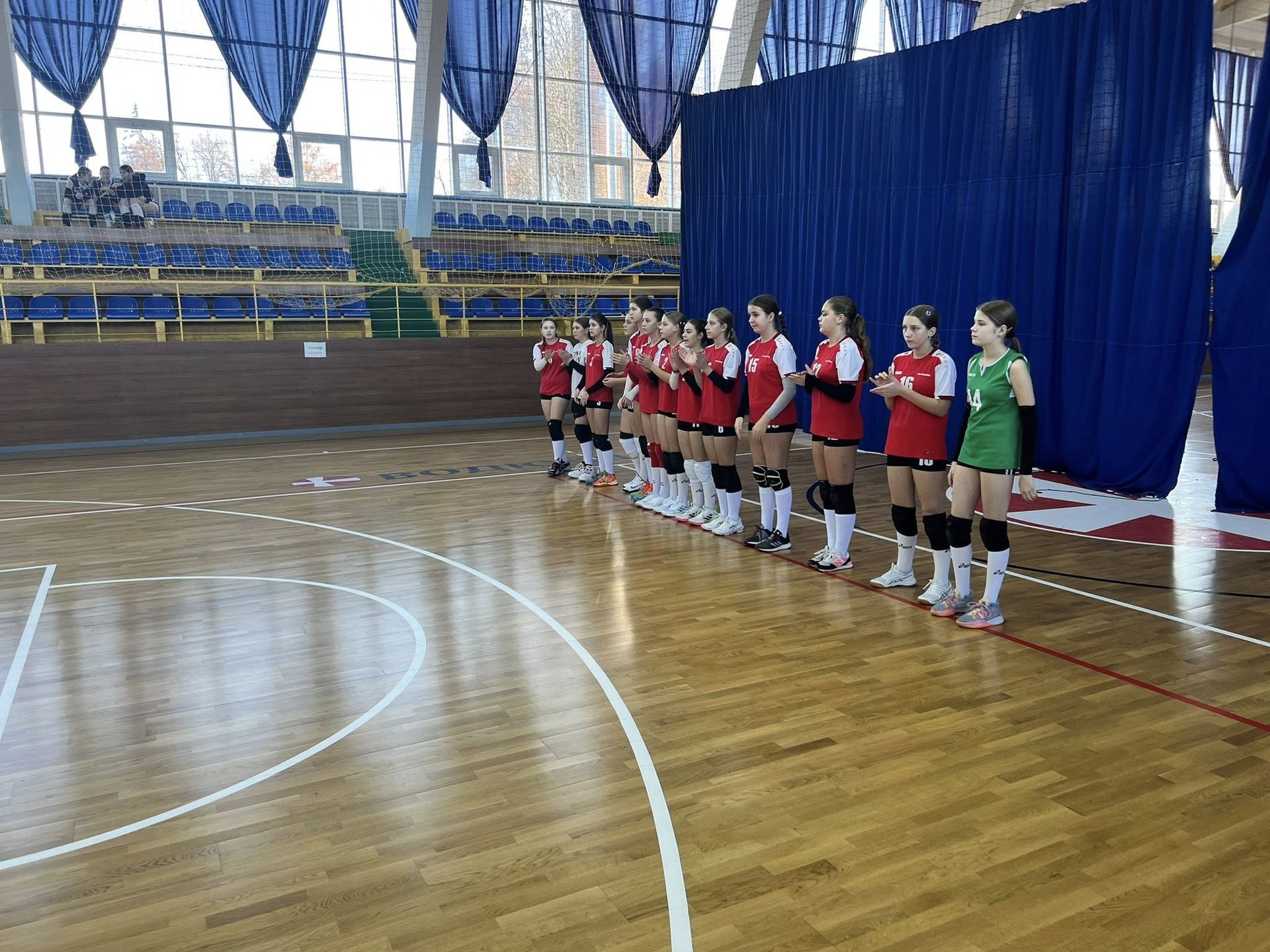 Команда з Косівщини очолила турнірну таблицю Чемпіонату України з волейболу 2