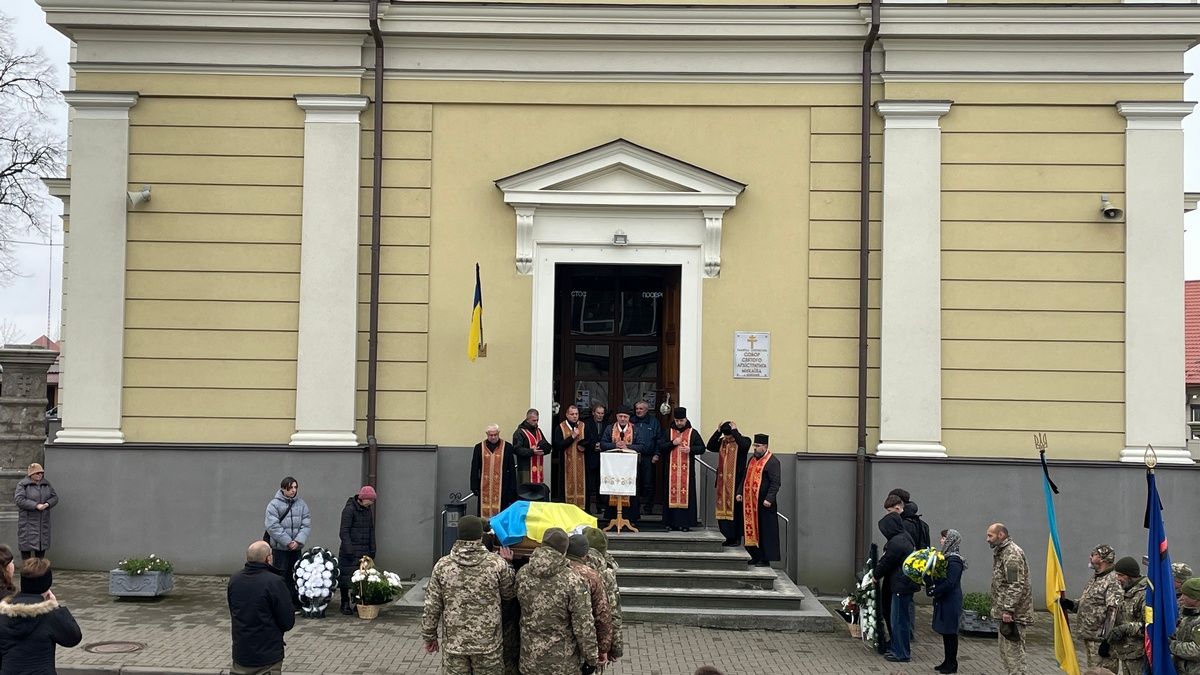 Коломия провела на вічний спочинок Дмитра Губанова 17