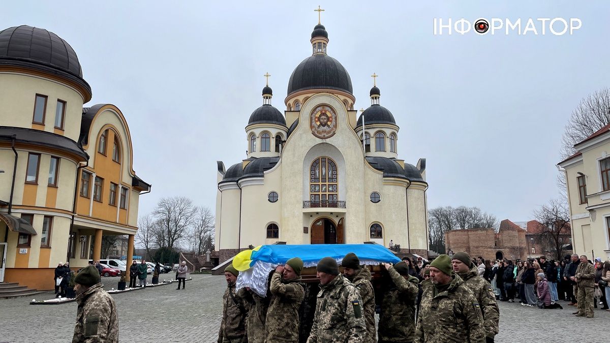 У Коломиї на вічний спочинок провели Героя Дмитра Губанова 4
