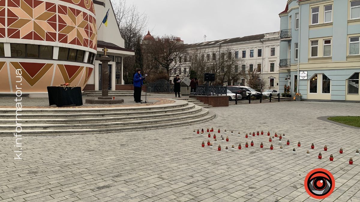 У Коломиї відбувся тематичний перформанс до Дня пам’яті жертв Голодомору 13